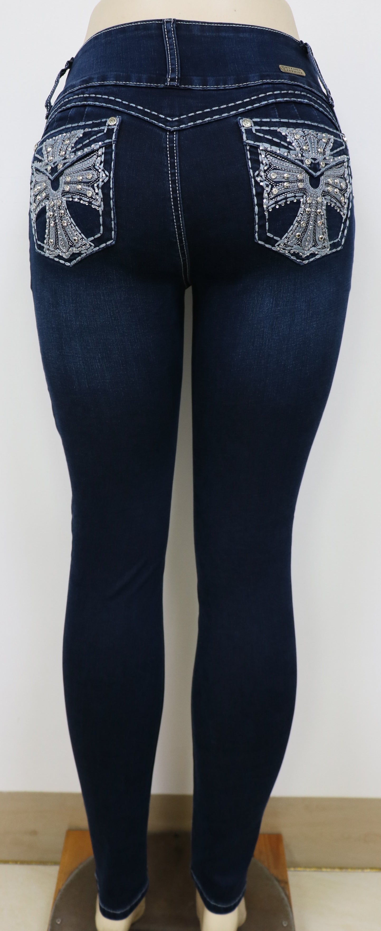 USC-F032 Sexy White Krissy Levanta Cola Jeans