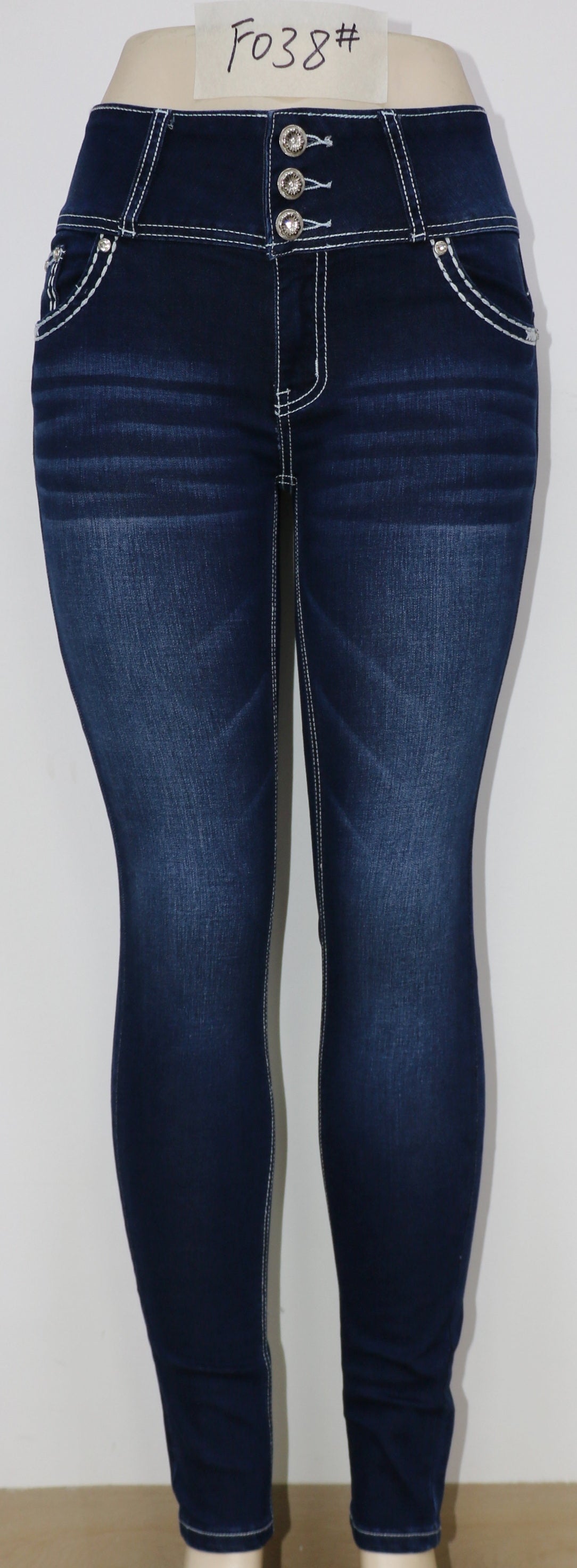 USC-F038 Sexy White Tweety Levanta Cola Jeans