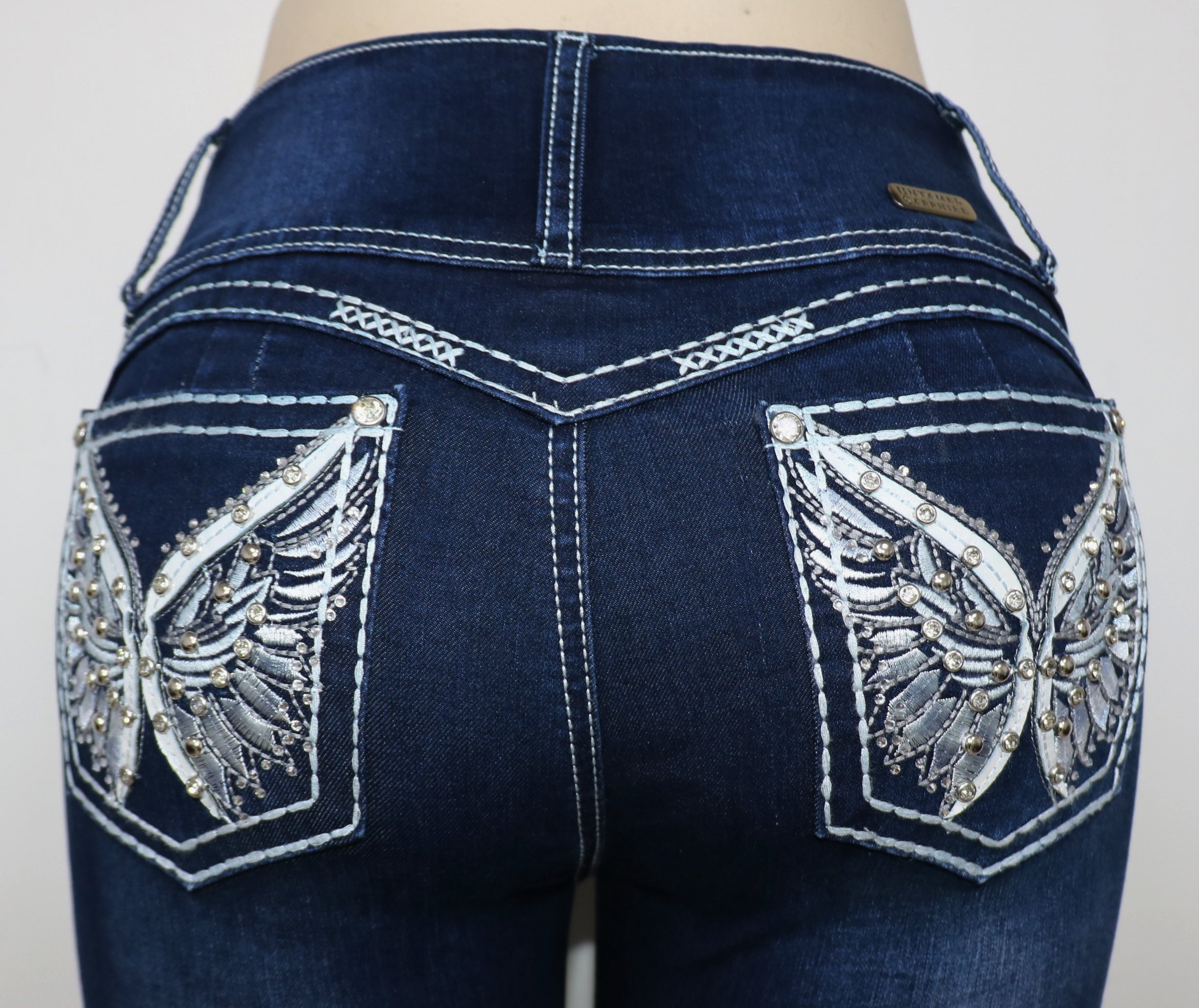 USC-F038 Sexy White Tweety Levanta Cola Jeans