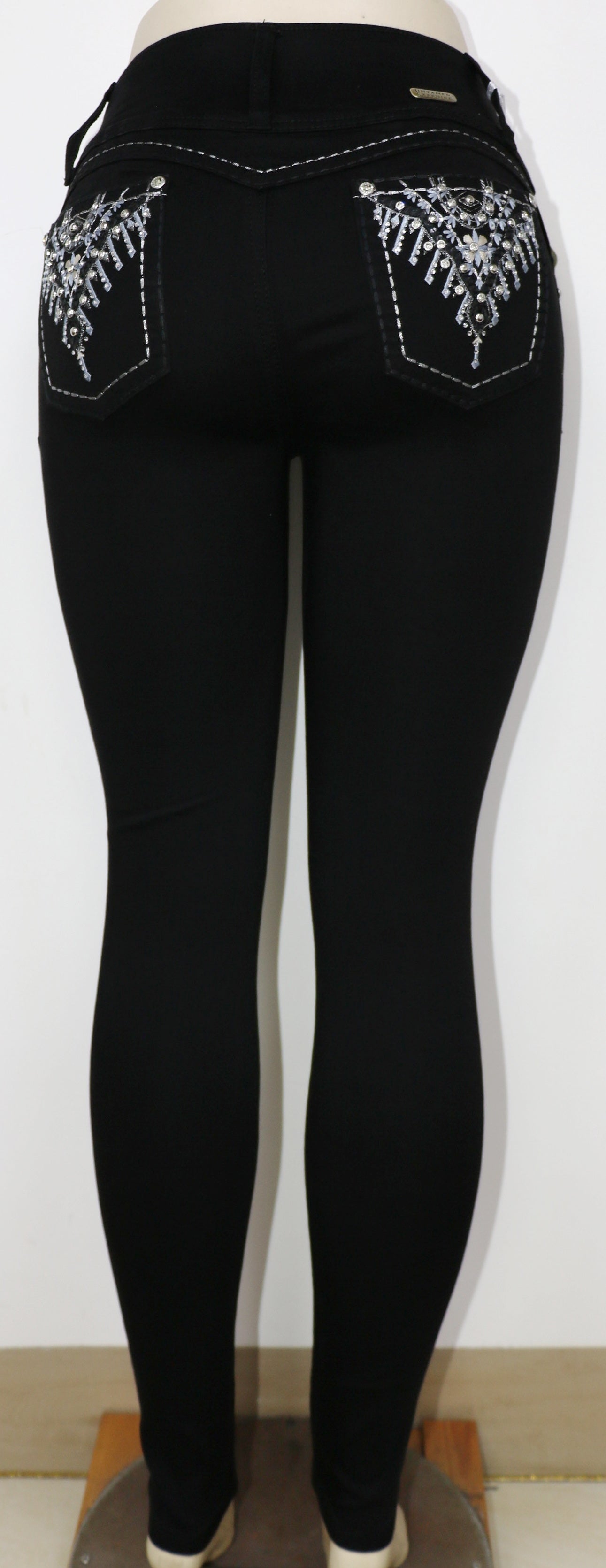 USC-F050 Sexy Wendy Levanta Cola Jeans