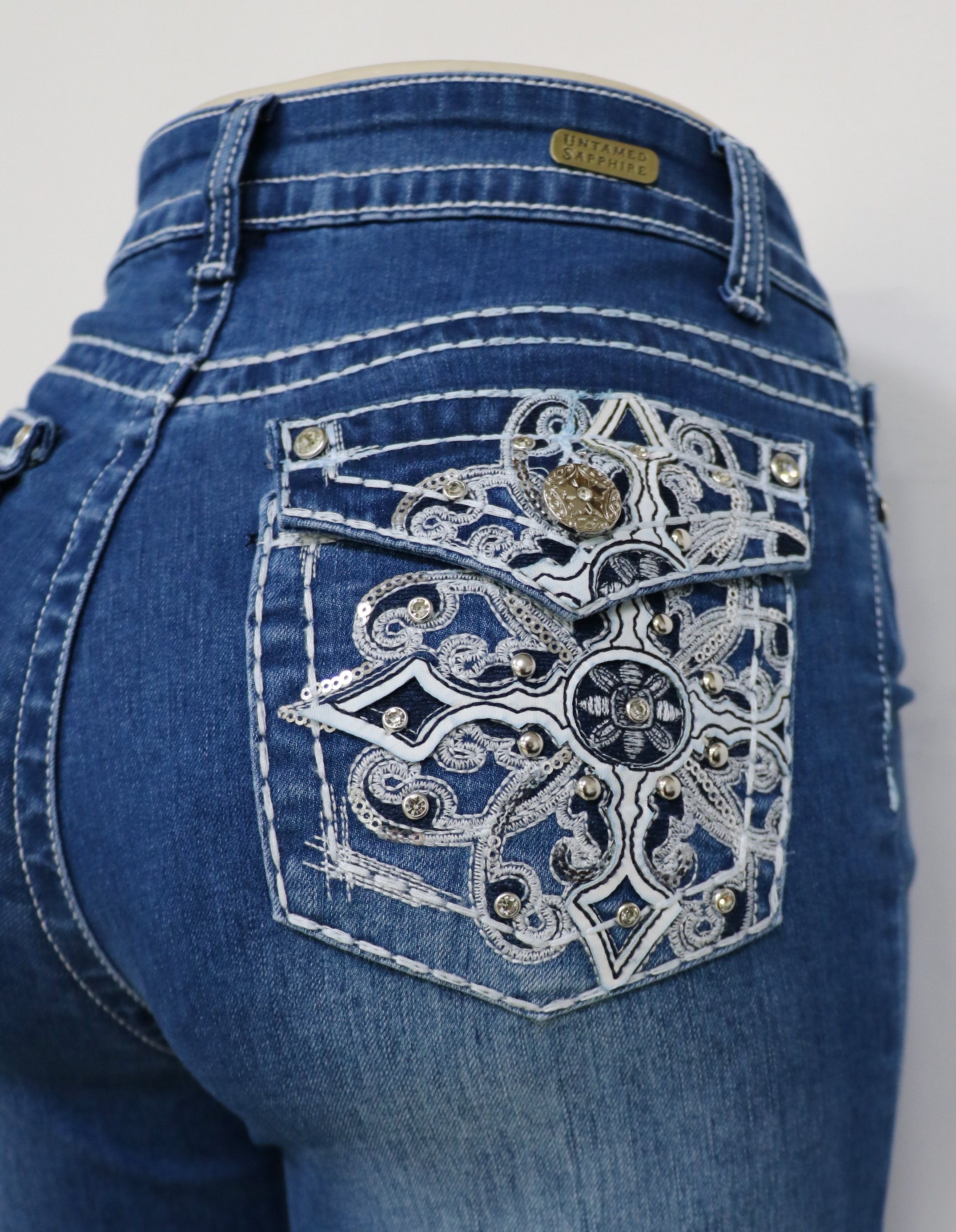 USC-F053 Sexy Fiona Levanta Cola Jeans