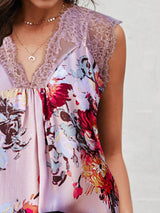 TR-10010016019 Lace Detail V-Neck Tank